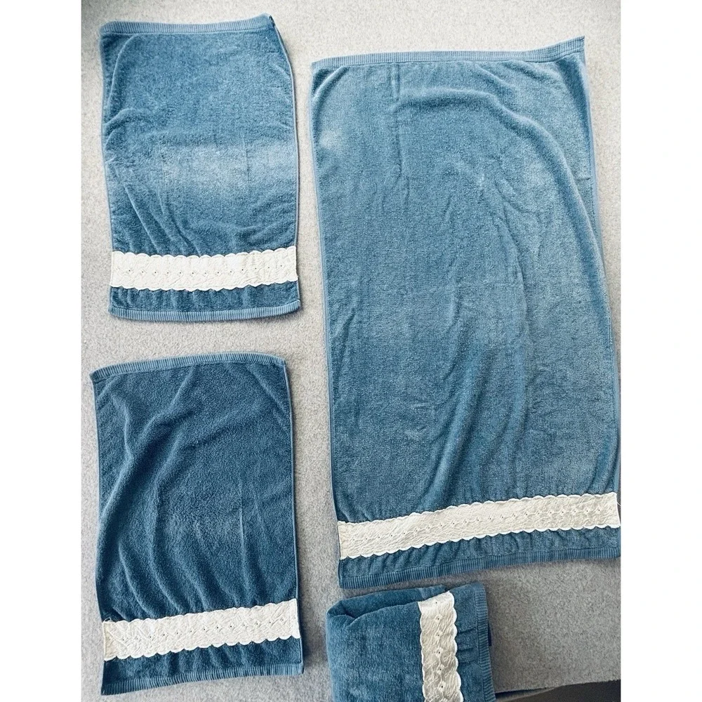 Vintage 4 pc Blue Bath & Hand Towel Set With Lace Cottagecore Shabby Chic Granny